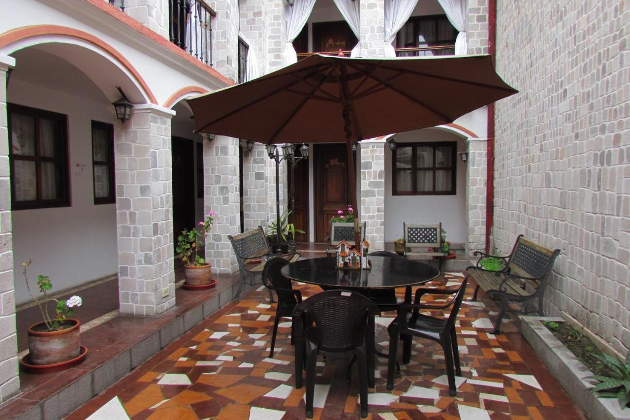 Latacunga Hostel Exterior photo