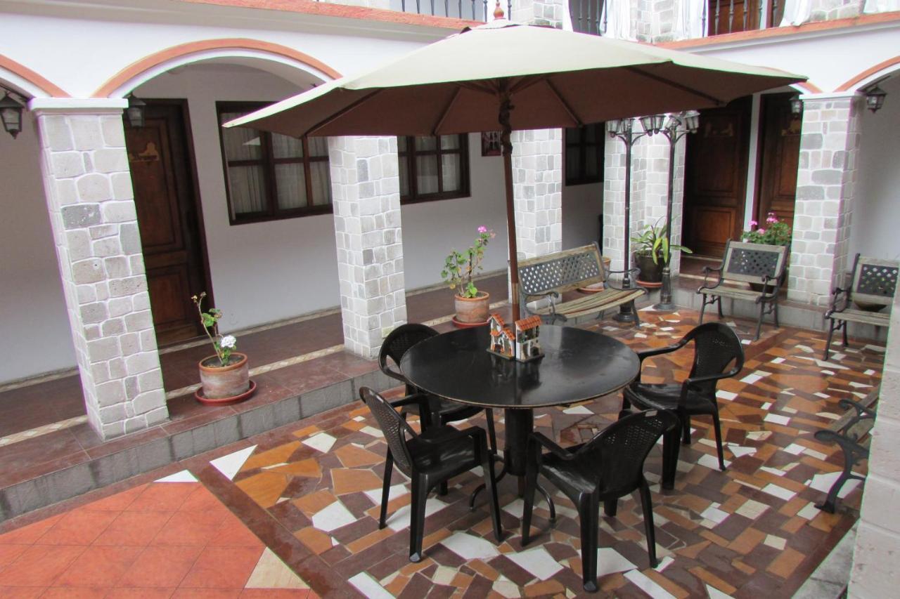 Latacunga Hostel Exterior photo